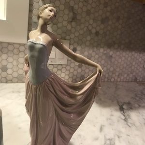 Lldro Ballerina